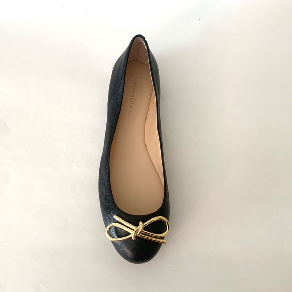 BANANA REPUBLIC BLACK LEATHER BALLET FLATS WITH METAL GOLD BOW Dress Shoes 8 - Picture 13 of 13